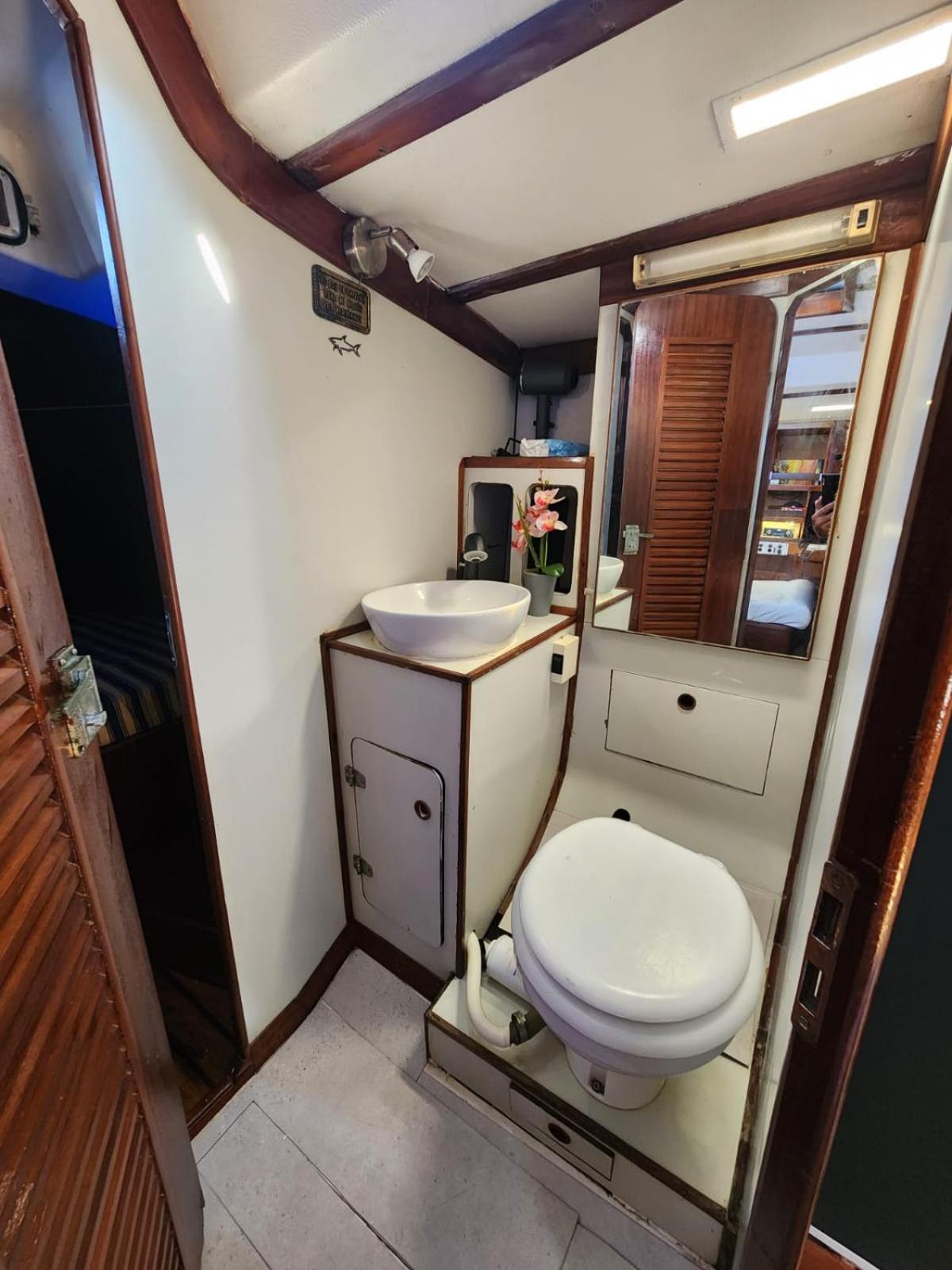 Sailboat Home 바르셀로나 외부 사진